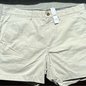 J Crew men’s 33 inch W/5 inch inseam - brand new